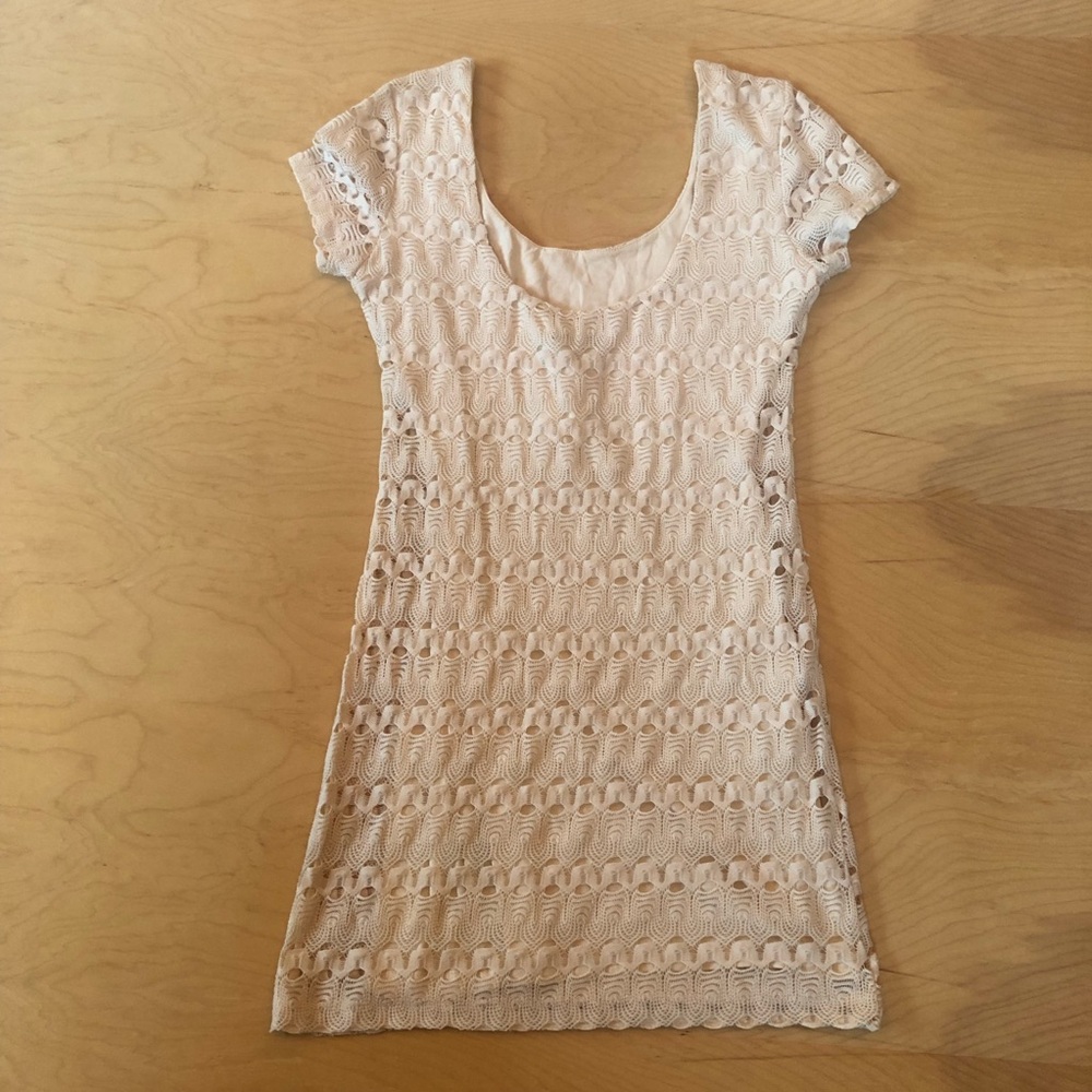 Le Chateau Cream Crochet Lace Mini Dress with Cap Sleeve Y2K Vintage - Picture 2 of 9
